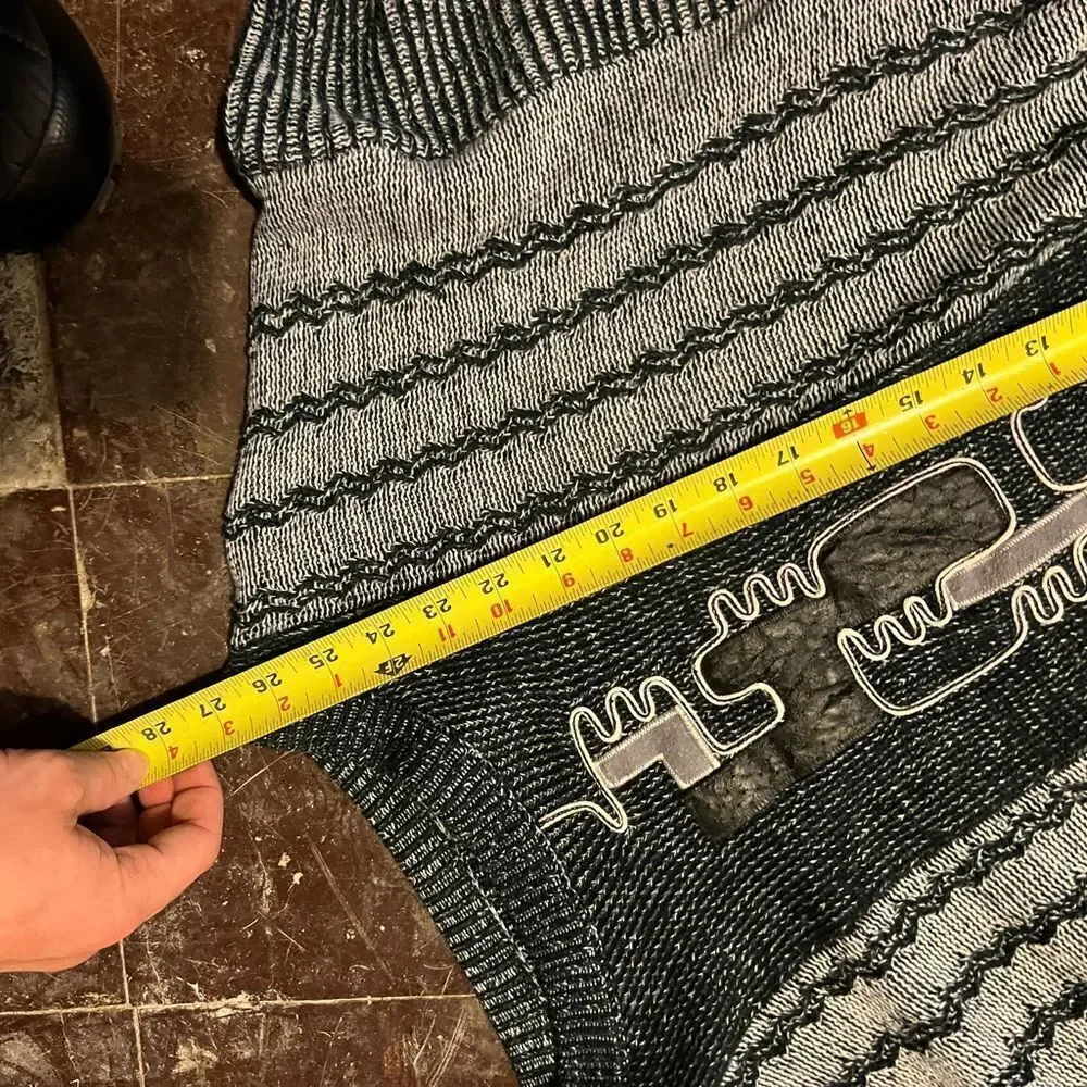 Vintage Sweater  - Picture 6 of 7